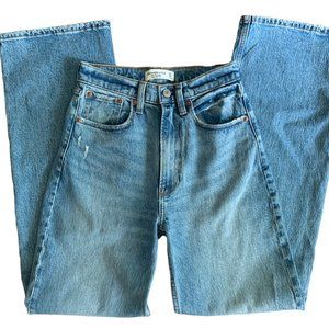 NEW Abercrombie & Fitch The '90s Baggy Ultra High-Rise Jeans